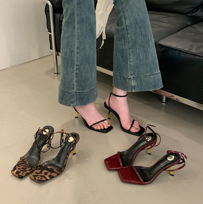 2026 Summer New Black Patent Leather One-Strap Square Toe Women's High Heel Sandals Gold Heel Open Toe - Image 2