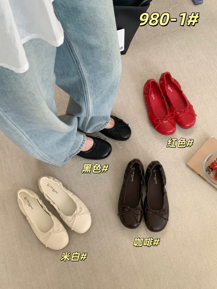 26 Soft Leather Ballet Flats for Women All Seasons Slip-On Loafers Soft Round Toe Low Top Shoes