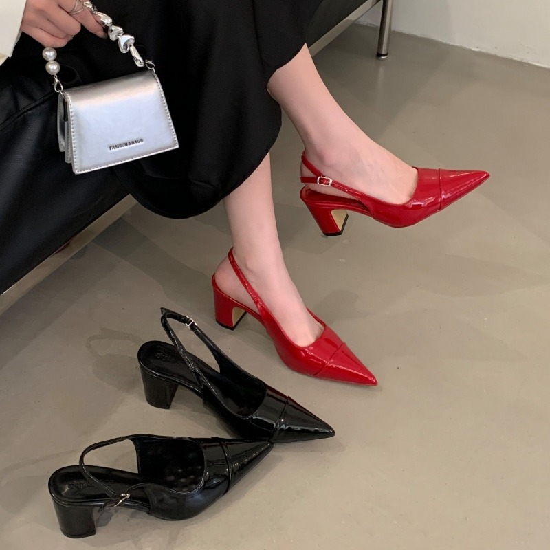 Chanel Style Pointed Toe Chunky Heel Shoes 2026 Early Spring New Simple Versatile French Patent Leather Closed Toe Ankle Strap Sandals Women