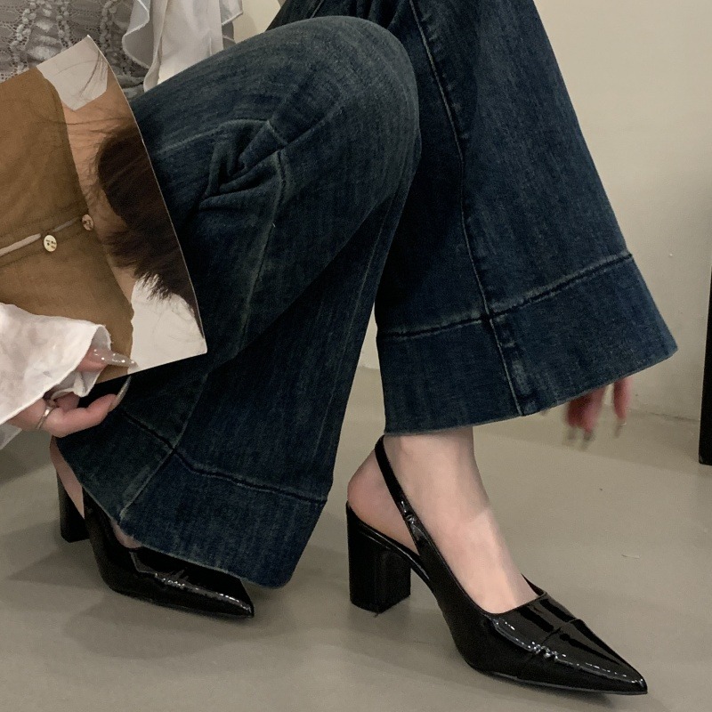 Chanel Style Pointed Toe Chunky Heel Shoes 2026 Early Spring New Simple Versatile French Patent Leather Closed Toe Ankle Strap Sandals Women - Image 4
