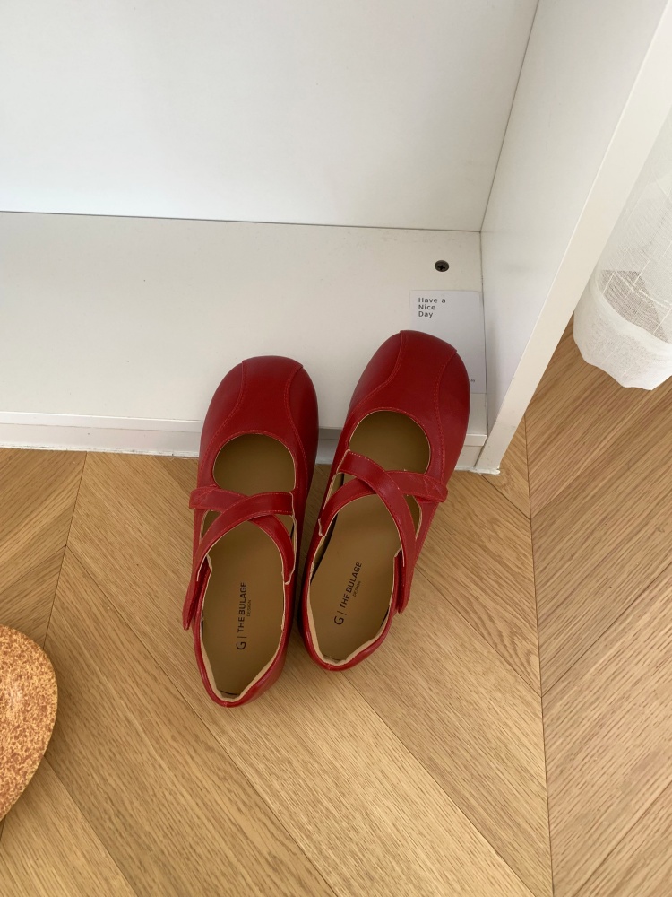 French Retro Cross Strap Mary Jane Shoes Women 2026 New Autumn Hidden Heel Magic Tape Versatile Low Top Flats - Image 3