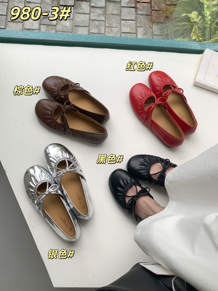 Vintage Style Pleated Ballet Flats for Women Round Toe Mary Jane Shoes with Bow