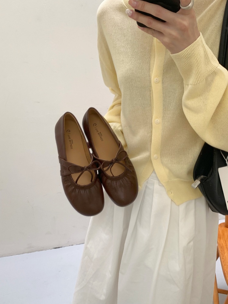 Vintage Style Pleated Ballet Flats for Women Round Toe Mary Jane Shoes with Bow - Image 2