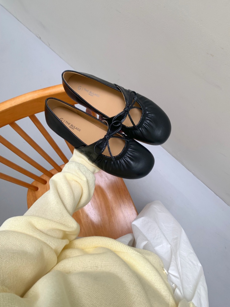 Vintage Style Pleated Ballet Flats for Women Round Toe Mary Jane Shoes with Bow - Image 3