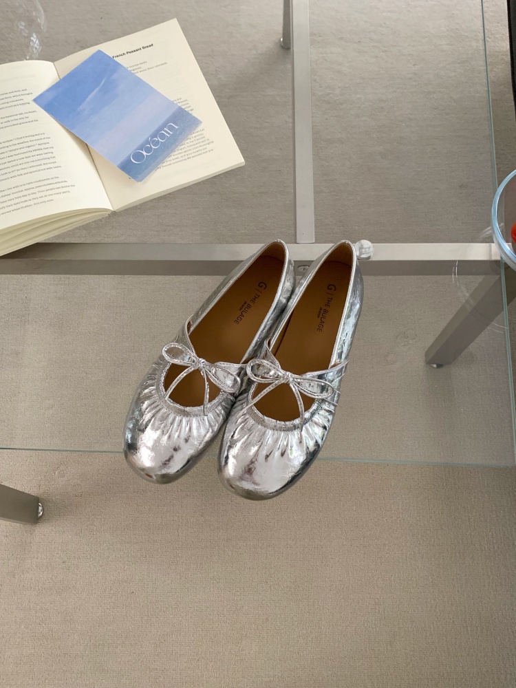 Vintage Style Pleated Ballet Flats for Women Round Toe Mary Jane Shoes with Bow - Image 4